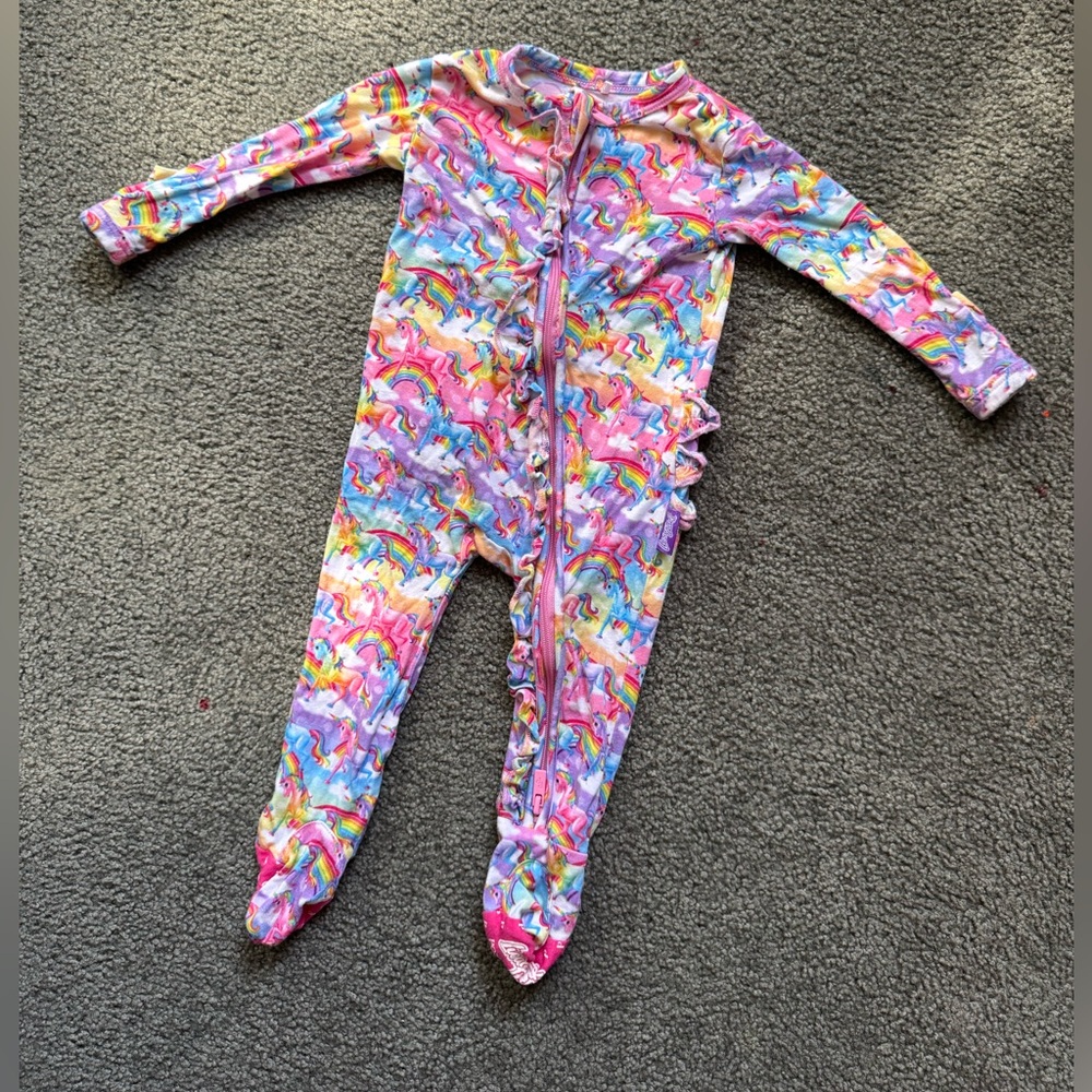 Posh Peanut x Lisa Frank - Markie Ruffled Footie - 0-3 months